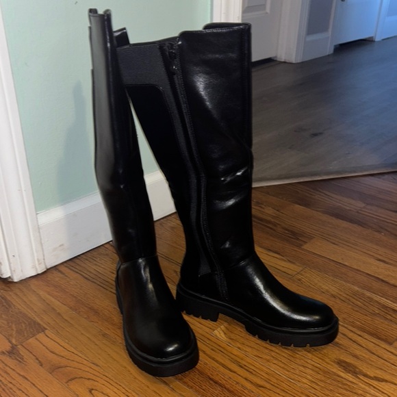 Black Knee-High Women's Boots - Picture 1 of 3